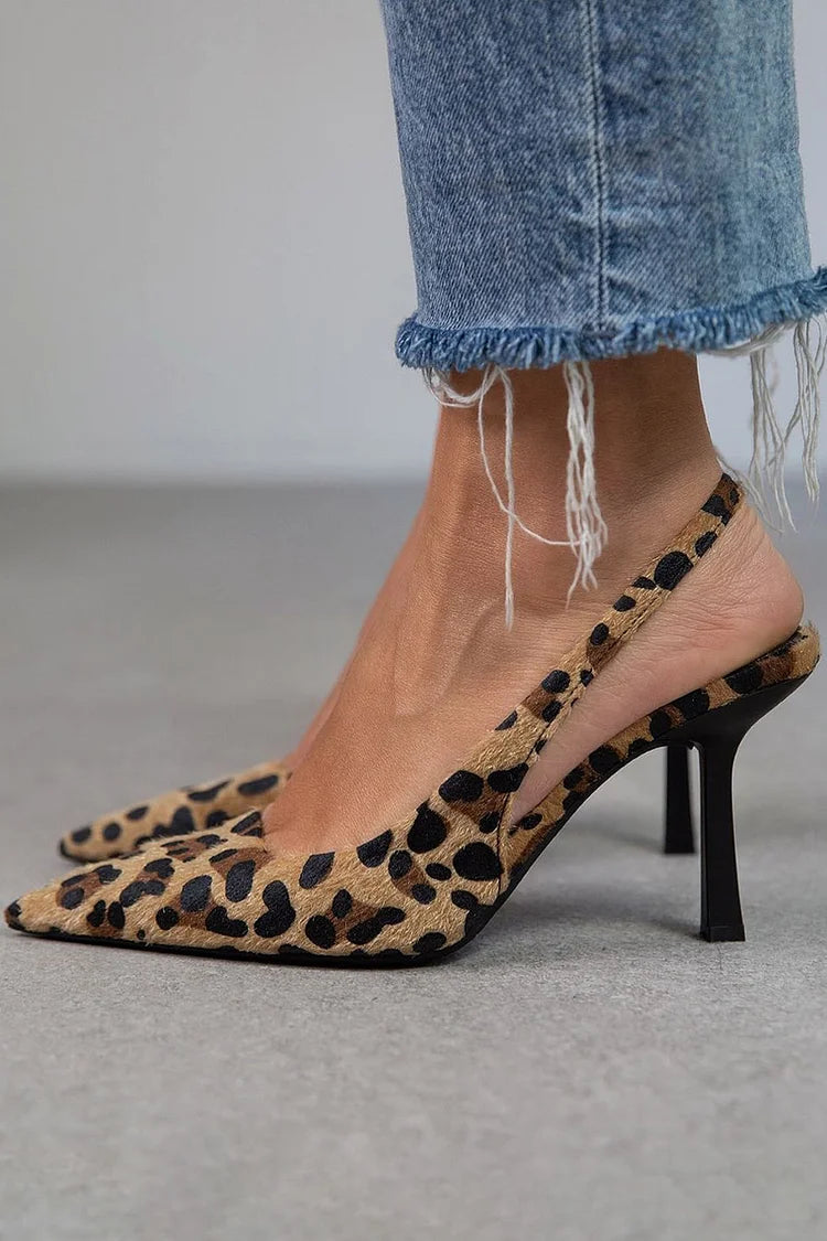 Ottavia – Décolleté Salvaje Elegancia