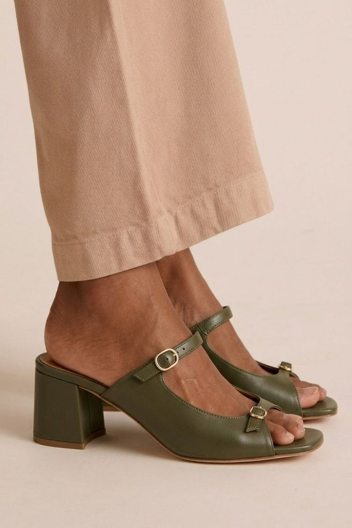 Valentina – Sandalias Elegantes Riviera