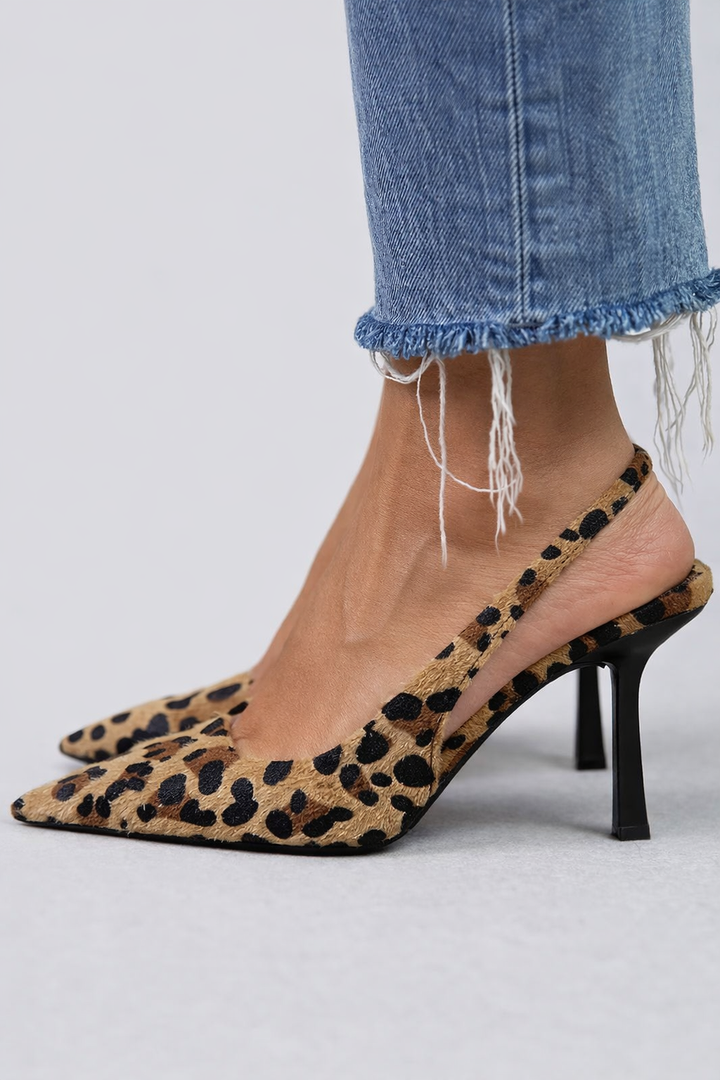 Ottavia – Décolleté Salvaje Elegancia