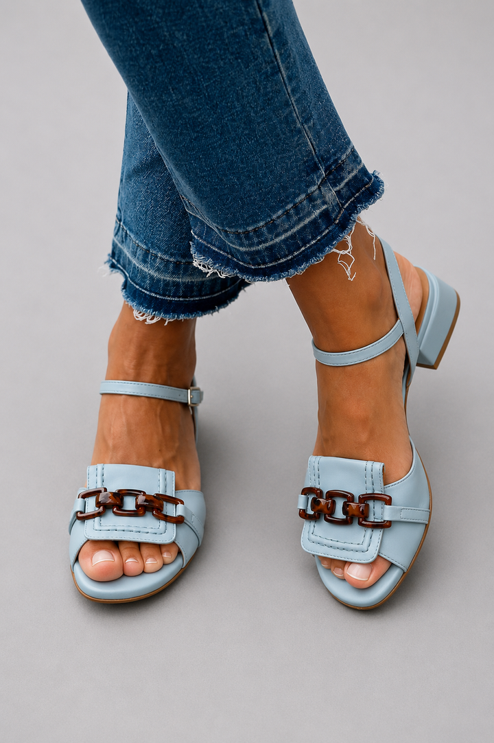 Azzurra – Sandalias Elegancia Costera