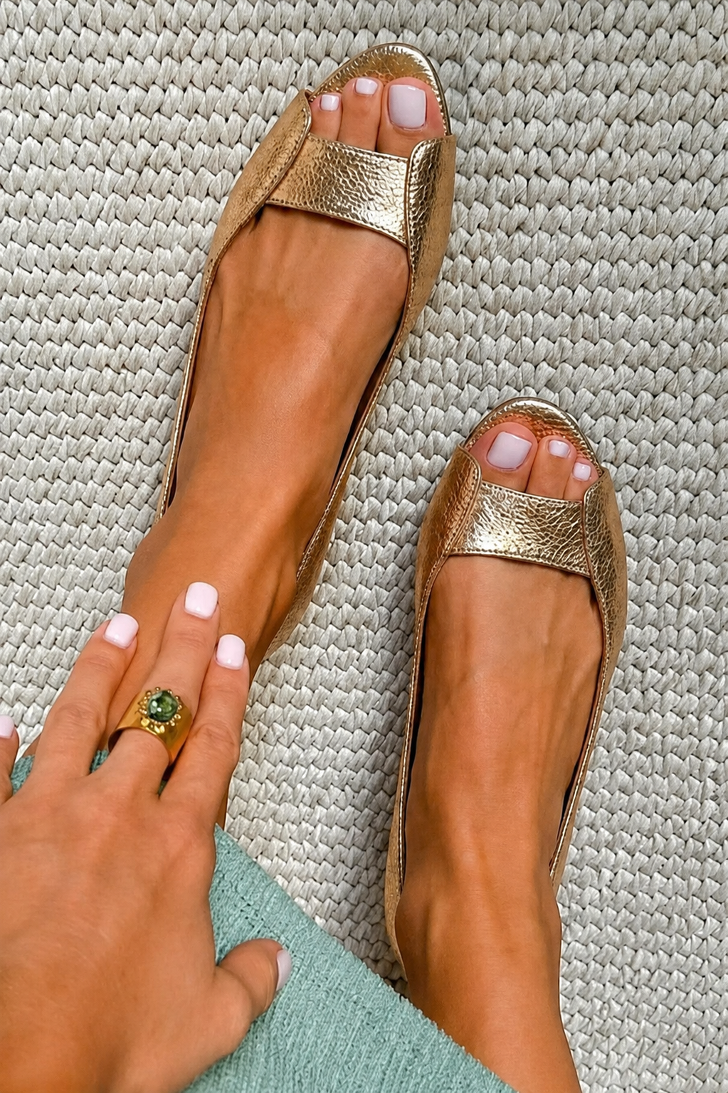 Adelina – Sandalias Doradas Comfort Chic