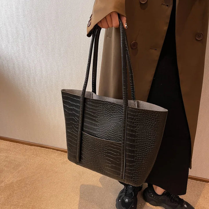 Christina™ | Bolsa de hombro refinada
