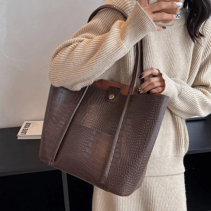 Christina™ | Bolsa de hombro refinada