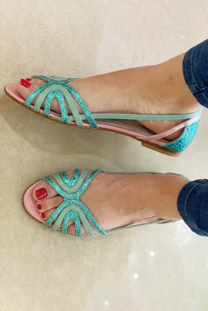 Eleonora – Sandalias Doradas Luz de Verano
